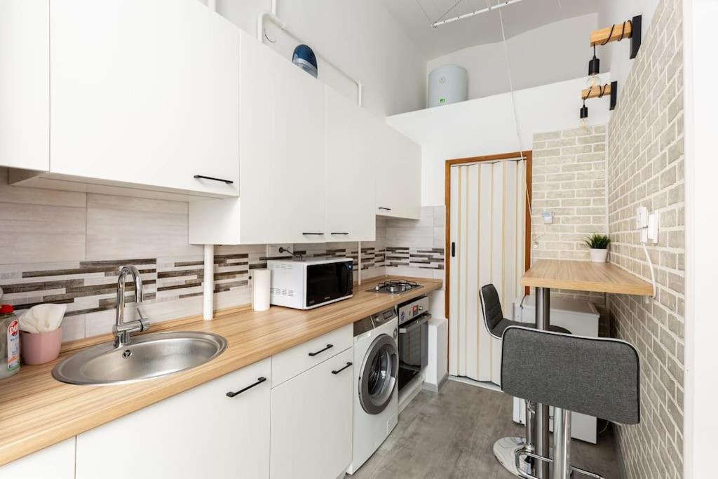 K5 Kis Apartment Budapest Eksteriør billede
