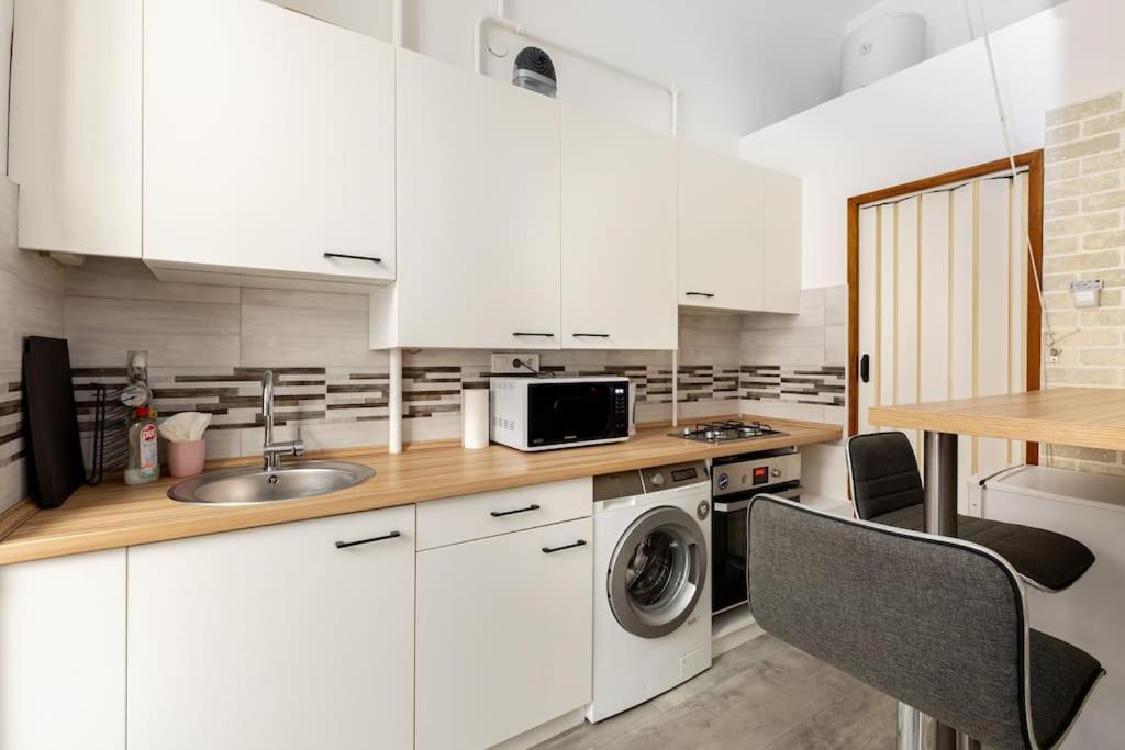 K5 Kis Apartment Budapest Eksteriør billede